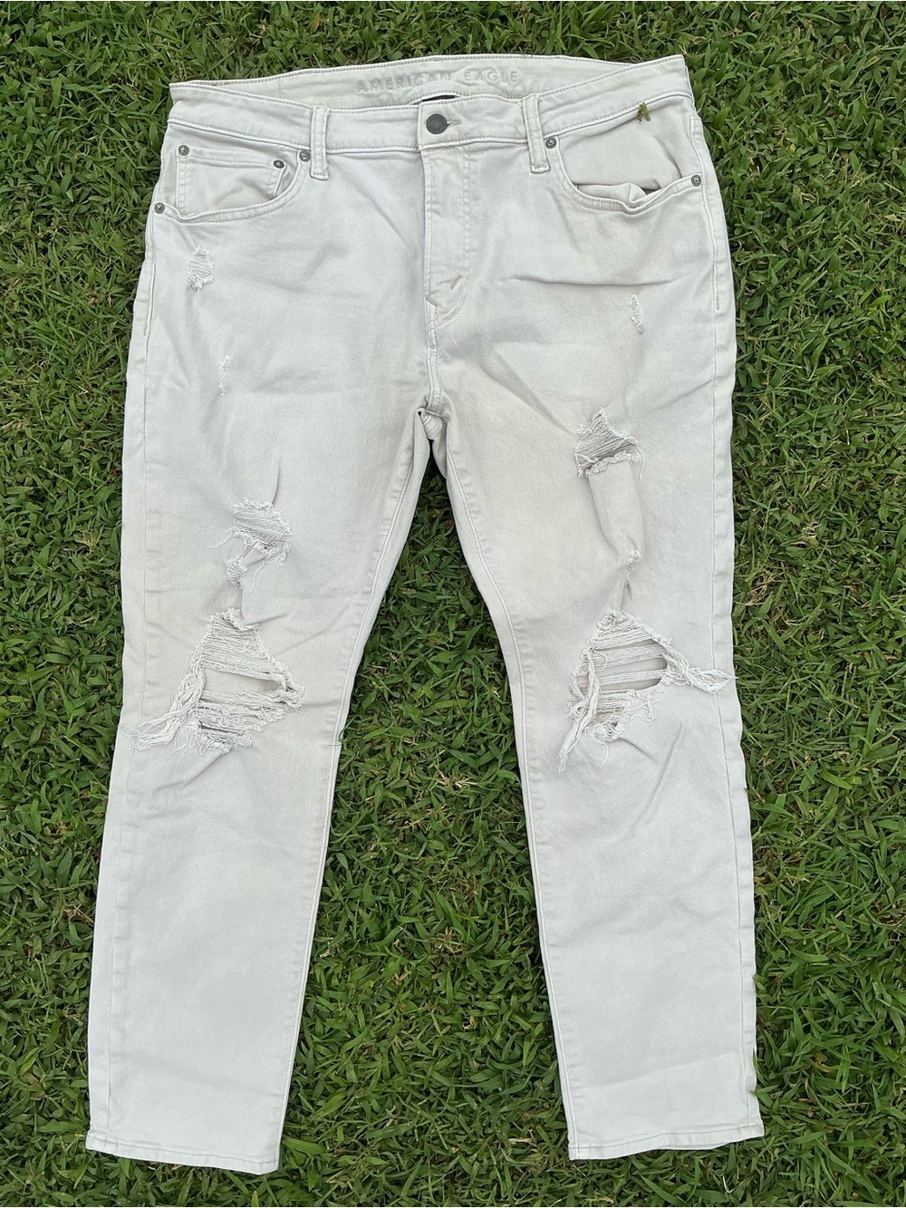 American Eagle Outfitters Men's Ripped Light Gray Skinny Jeans